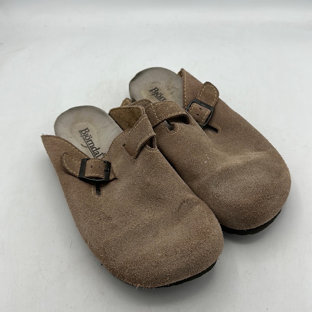 Bjorndal Harvard Clogs Suede Tan Women’s Size 9.5